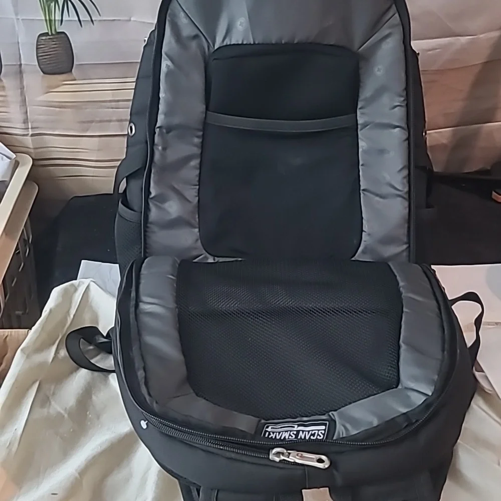 NWOT Swissgear ScanSmart Black Backpack